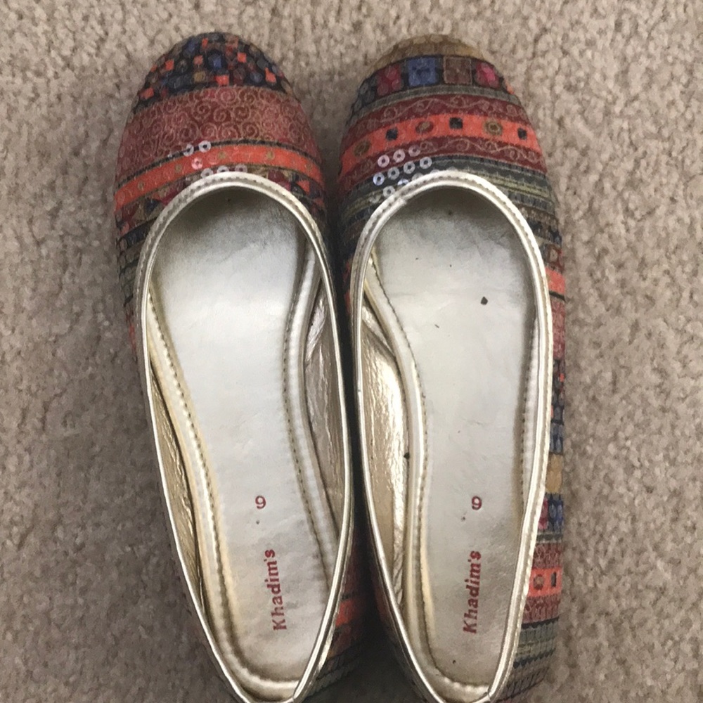 Shoes size 6-6.5